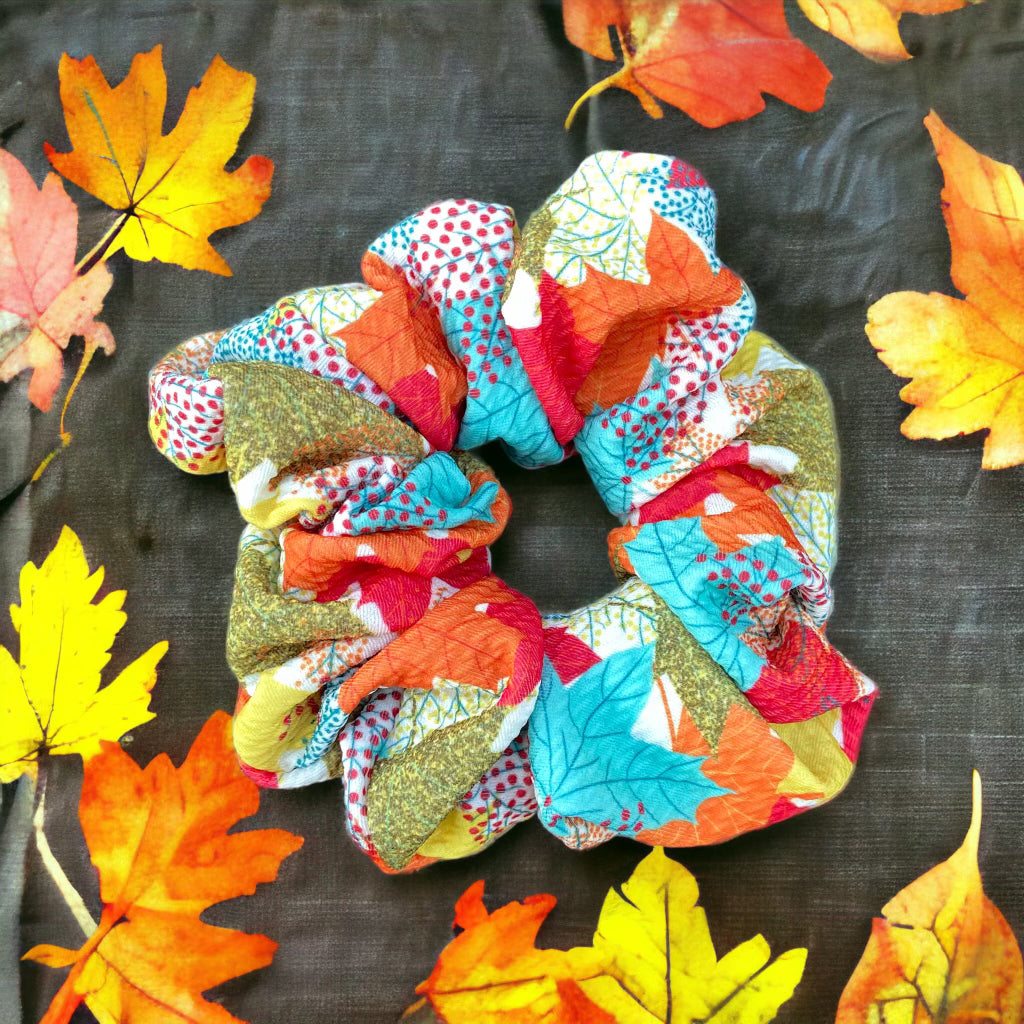 Scrunchie with leaves