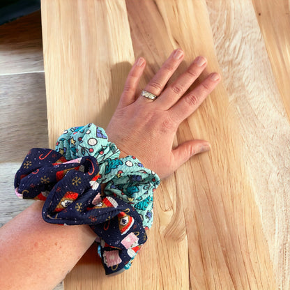 Winter Coffee and Snowflakes Dark Blue Scrunchies