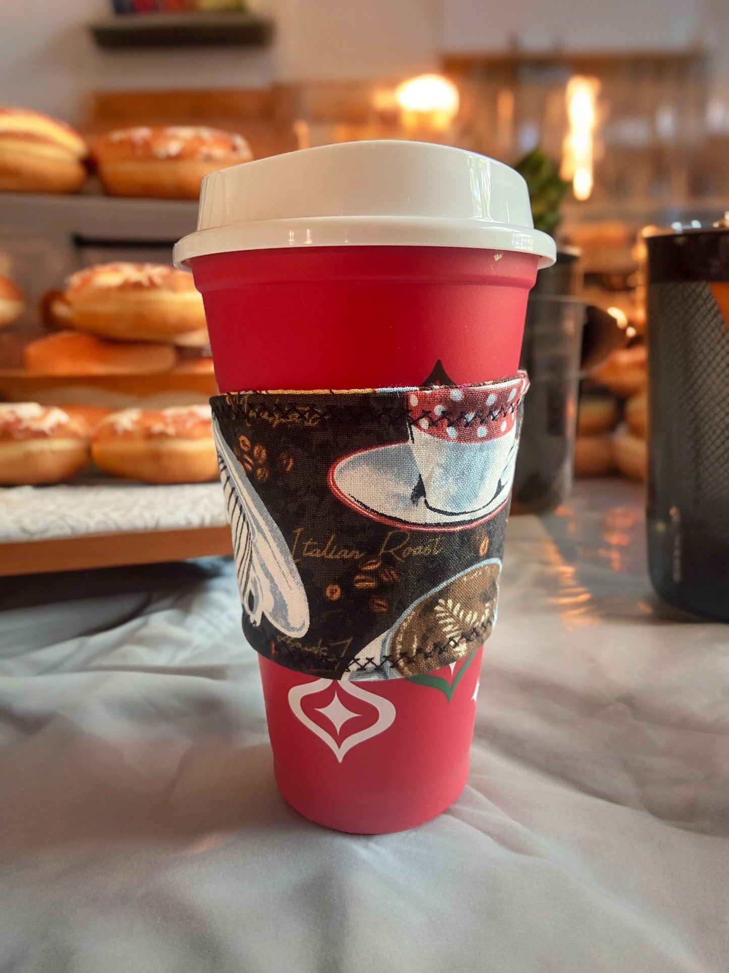 Coffee Sleeve with coffee cups